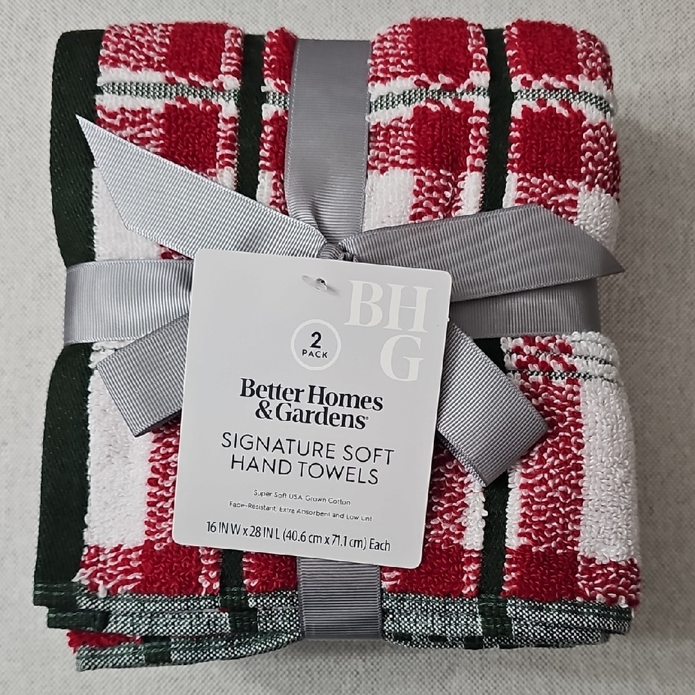 Set Of 2 Better Homes And Gardens Festive Plaid Hand Towels